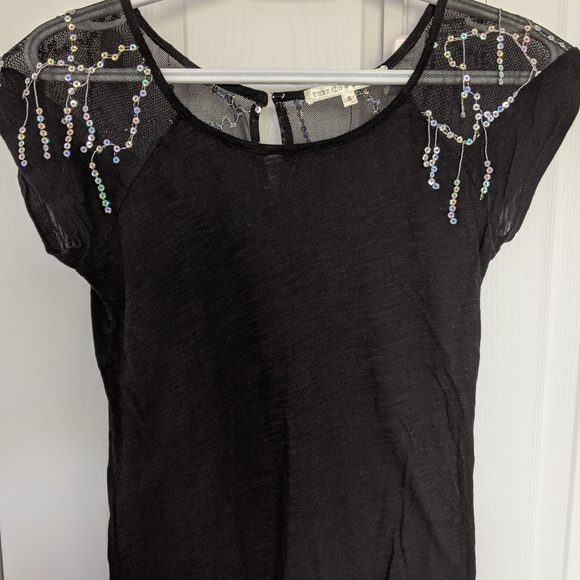 Top with sequins - Picture 1 of 4